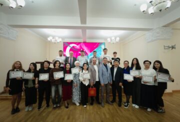 Түрік тілі курсын аяқтаған қызметкерлерге сертификаттар табысталды