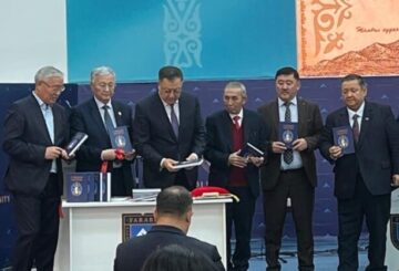 Ақиық ақынның 10 томдық шығармасының тұсауы кесілді