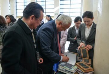 Әдебиет музейіне қазақ  қаламгерлерінің кітаптары сыйға тартылды