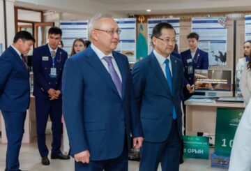 Ғылым мен руханият үндестігі: Жетісу әкімі жастармен ашық диалог өткізді